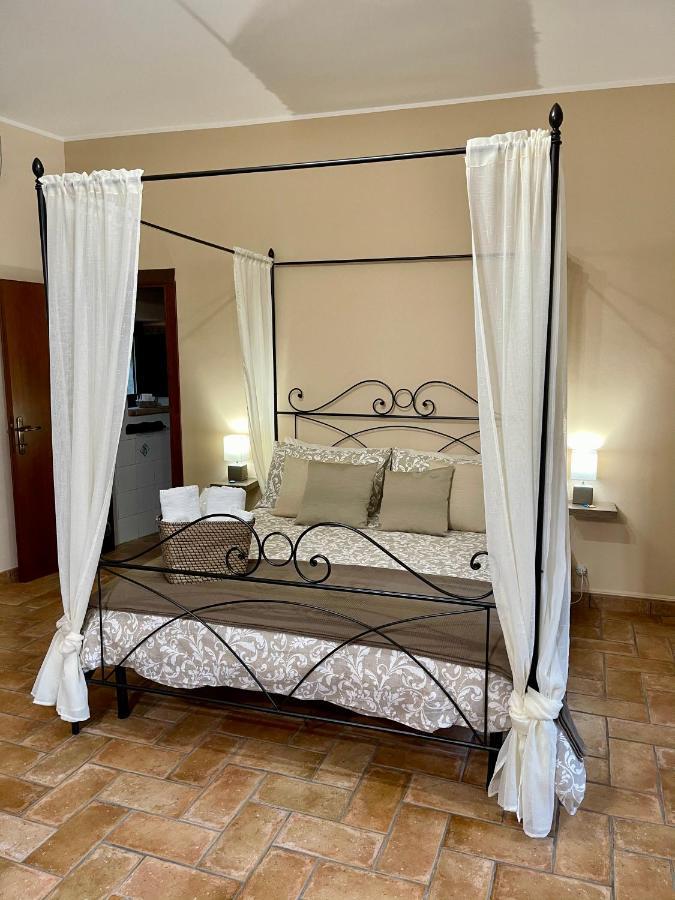 Casa Vacanze La Piazzetta Del Castello Montecalvello 외부 사진